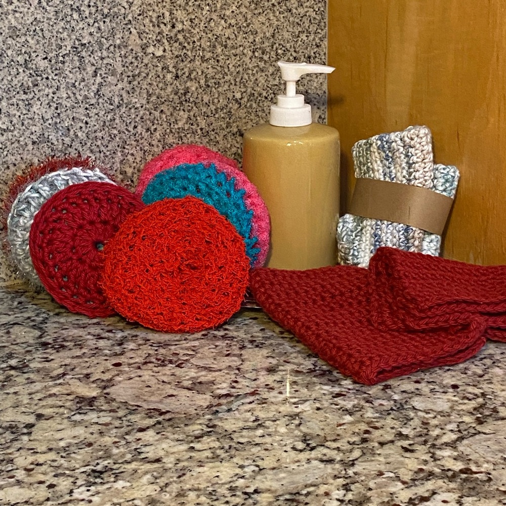 5 variety Scrubbies and 2 Washcloths